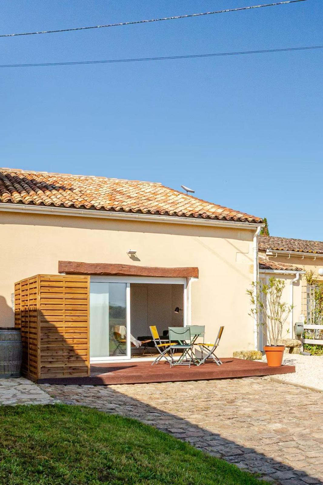 Guesthouse Les Maurins Saint-Sulpice-de-Faleyrens Kültér fotó